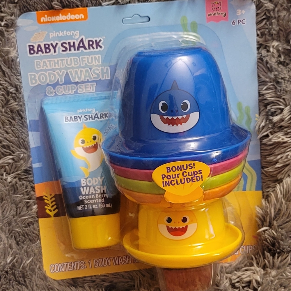 Baby Shark Bath tub fun bath set